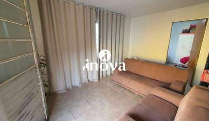 Casa à venda, 2 quartos, 2 vagas, Marajó, Jardim - Uberaba/MG