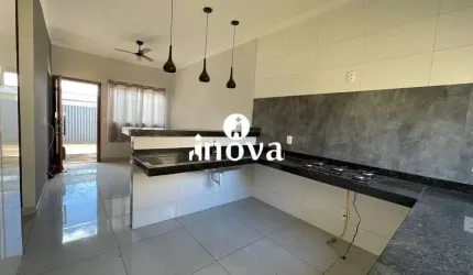Casa a venda, bairro Nenê Gomes.