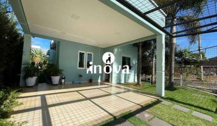Casa à venda, bairro Laranjeiras