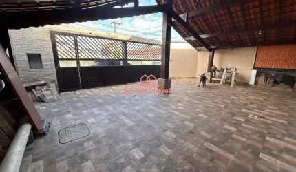 Casa à Venda em Ocian, Praia Grande - SP
