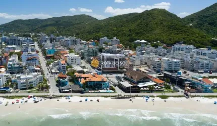 Farol de Bombas Cobertura nova 4 suítes vista mar Praia Bombas Bombinhas SC