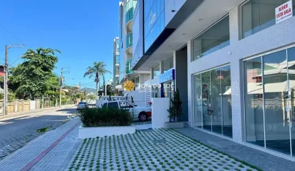 Sala comercial à venda na Avenida principal Praia Mariscal Bombinhas SC
