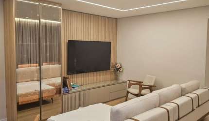 VENDO MAGNÍFICO APARTAMENTO TOTALMENTE REFORMADO E DECORADO, PRONTO PARA MORAR