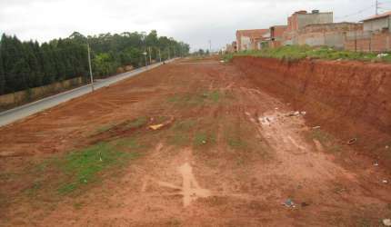 Ótimo lote comercial à venda, pronto para construir