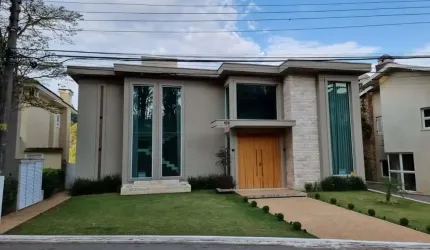 Casa em condomínio no Alphaville 10