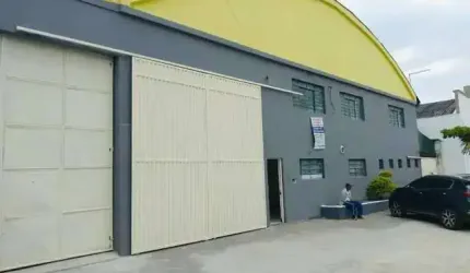 Ótimo Galpão de 800m² na melhor localização de Cumbica.