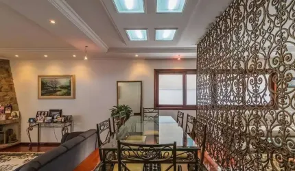 Casa Imponente no Residencial 11 Alphaville