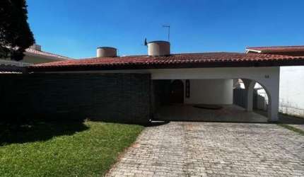 Casa Luxuosa no Condomínio Village D'Avignon - 620 m² de Terreno e 320 m² de Construção