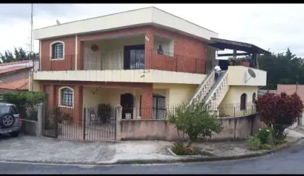 Excelente Sobrado no Bairro Jardim Maria Eugênia com 226m².
