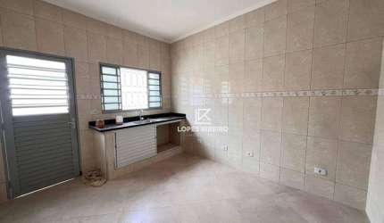 Casa com 2 dormitórios para alugar, 90 m² por R$ 2.000,00/mês - Vila Breda - Santa Bárbara D'Oeste/SP