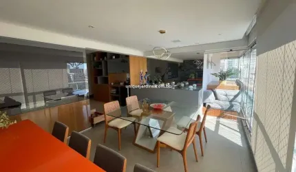 Vila Madalena: 2 Suítes | 2 Vagas | 121 m² úteis