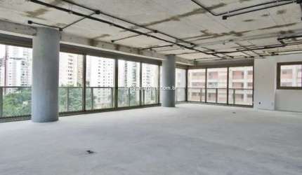 Luxuoso Apartamento à Venda em Vila Nova Conceição | 4 Suítes | Piscina | 358 m²