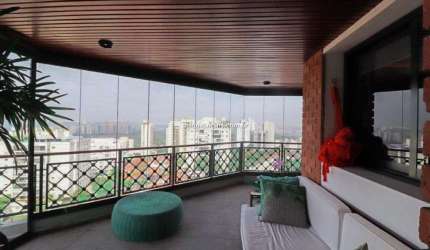 Alto de Pinheiros: 4 Suítes | 5 Vagas | 310 m² úteis
