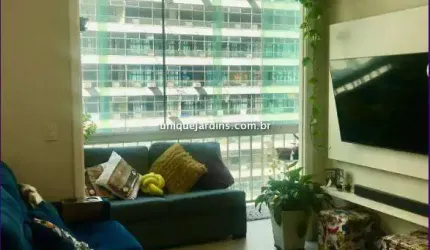 Apartamento à Venda na Bela Vista: 2 Dormitórios, 1 Vaga, Segurança 24h