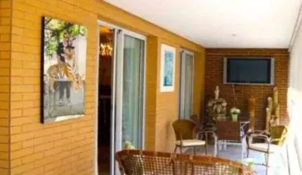 Itaim Bibi: 2 Suítes | 2 Vagas | 130 m² úteis