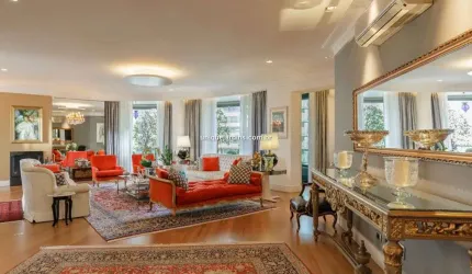 Vila Nova Conceição: 4 Suítes | 5 Vagas | 675 m² úteis