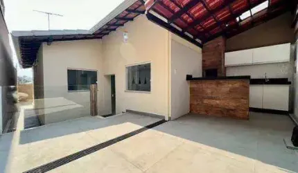 Vendo casa com 03 quartos sendo 01 suíte -01 vaga no bairro Candelária BH /MG