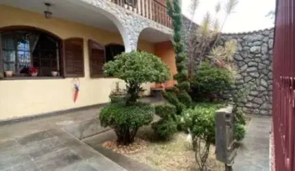 Casa com 4 quartos à venda por R$ 900.000 - Vila Cloris - Belo Horizonte/MG