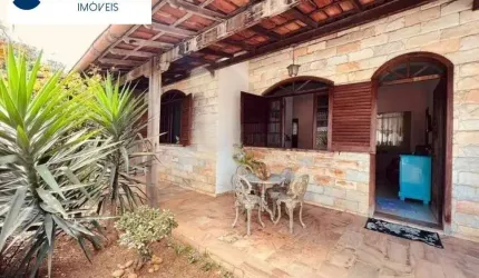 Casa Geminada Plana totalmente independente com 3 Quartos à Venda no Bairro Planalto