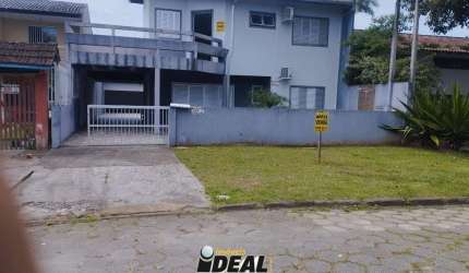 Sobrado prox ao mar em Pontal do Sul