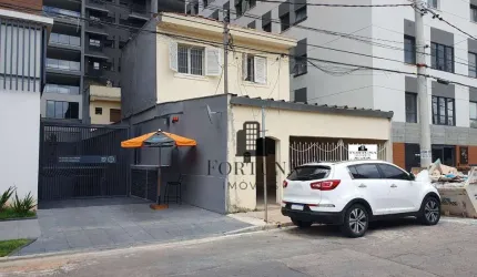 Sobrado com 240 m², comercial ou residencial, 6 salas,3 quartos, Mirandópolis.
