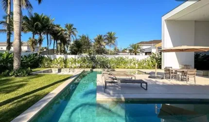 Sobrado à venda, 7 dormitórios, 6 vagas de garagem, piscina privativa, Jardim Acapulco, Guarujá, SP