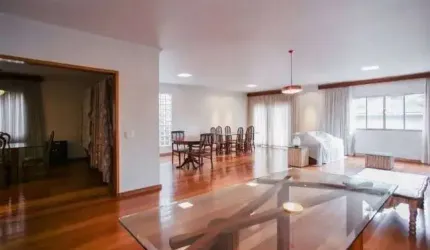 Casa Sobrado de 432m² à venda, Vila Madalena, São Paulo, SP. com 4 Suítes, ampla Sala, 4 Vagas para