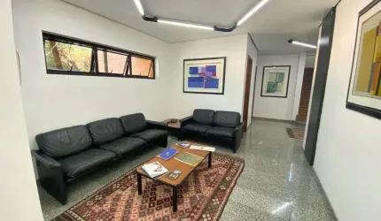 Sobrado comercial nos Jardins com 738 M² total, 16 vagas, Excelente local