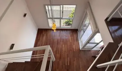 Apartamento para locação, com 2 vagas, mezanino e pé direito alto localizado em Pinheiros, São Paul