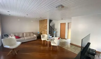 Casa à venda com 199m², 3 quartos e 2 vagas