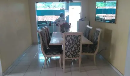 Sobrado a venda com 3 dormitórios, 1 suíte, 3 vagas e 300M², localizado na Vila Mariana