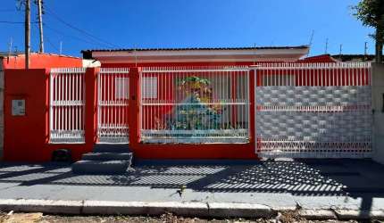 Excelente casa residencial localizada no bairro CPA 4, próxima ao mini estádio. codigo: 93268