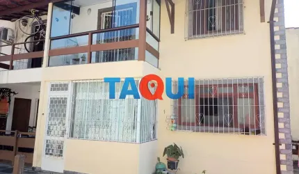 Casa duplex à venda próximo ao comércio no bairro Jardim Caiçara, CABO FRIO - RJ