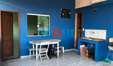 Casa triplex com 4 suítes À VENDA, bairro jacaré, cabo frio-RJ.