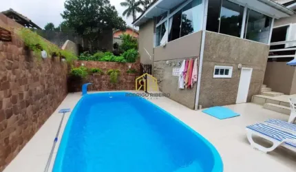 Casa com 2 quartos à venda na Rua Maria Alexandre Machado, --, Itacorubi, Florianópolis por R$ 690.000