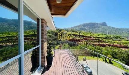 Casa com 3 quartos à venda na Rua das Cambiúnas, --, Pedra Branca, Palhoça por R$ 1.990.000