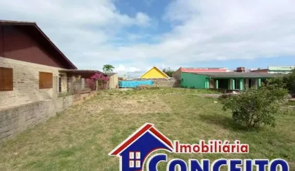 T329 - Lindo terreno de 300m² localizado no balneário Mariluz