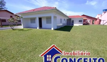 C825 - Excelente residência a 350 metros do mar no balneário Mariluz
