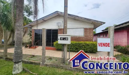 C1101 - Excelente residência no Centro de Imbé a 150 metros da Barra