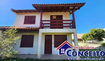 C1074 - Sobrado de 3 dormitórios localizado no Centro de Imbé