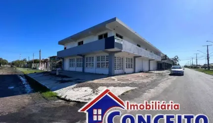PC15 - Prédio comercial de esquina em ótima localização no Centro de Imbé