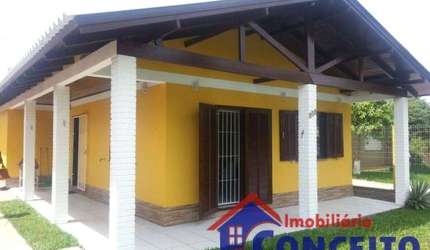 C20 - Linda residência a 250 metros do mar no balneário Albatroz