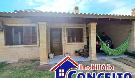C72 - Linda residência com piscina localizada em região de moradores