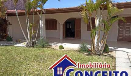 C305 - Excelente residência em ótima localização em Mariluz