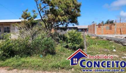 T155 - Ótimo terreno medindo 300 m² em região de moradores em Albatroz