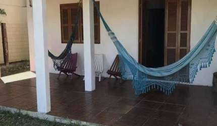 C319 - Ótima residência a 600 m do mar localizado no Balneário Presidente