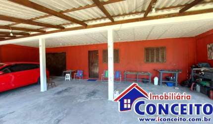C172 - Ótima residência composta de 03 dormitórios a 100 metros do mar