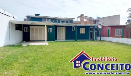 C69 - Excelente residência localizada no balneário Mariluz