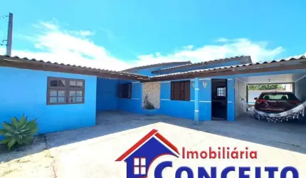 C275 - Ótima residência com piscina localizada em região de moradores
