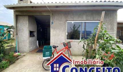 C358 - Residência composta de 3 dormitórios localizada em Albatroz